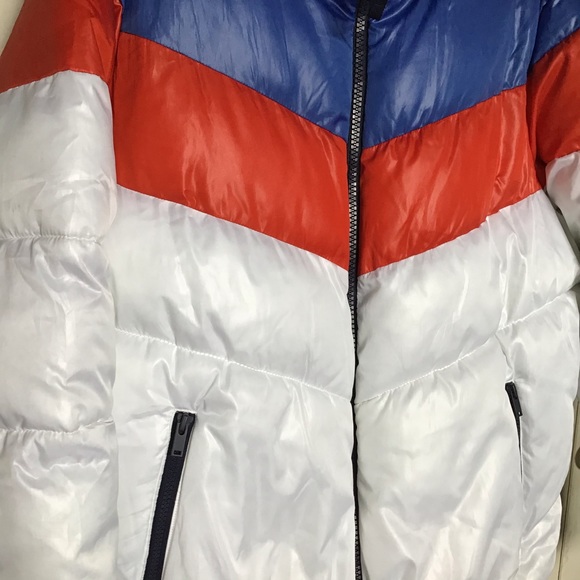 Beautiful Retro style Gap Cold Control Puffer ❄️💖 - Picture 2 of 8